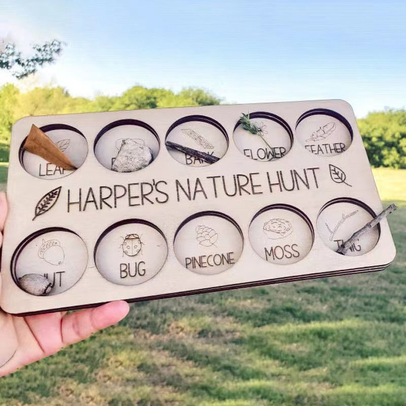 Houten bord met opdruk 'Custom - Kids Outdoor Nature Scavenger Hunt recensie en prijs